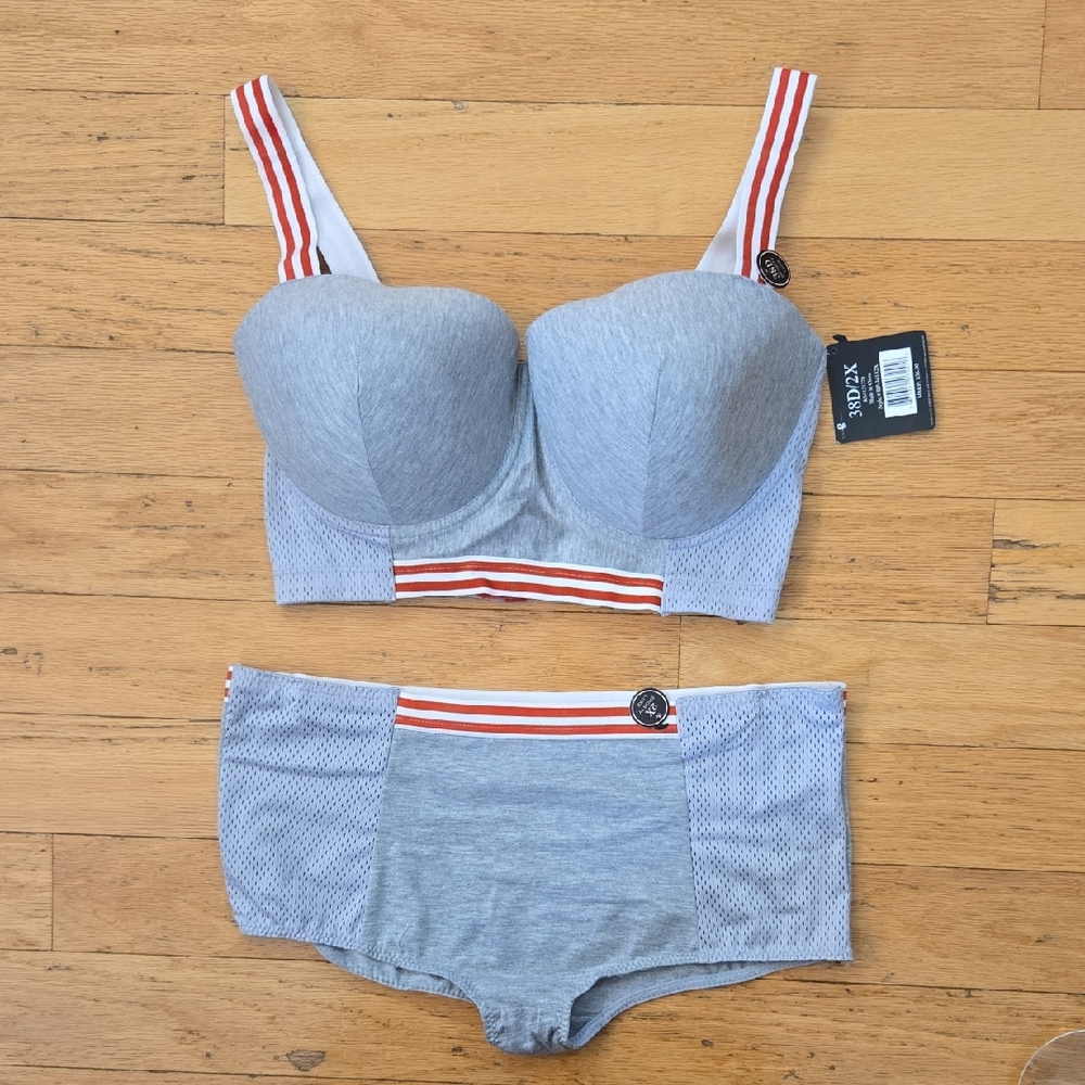 Body Frosting Sporty Luxe Womens 38D Underwire Bra & 2X Panties Coordinating Set